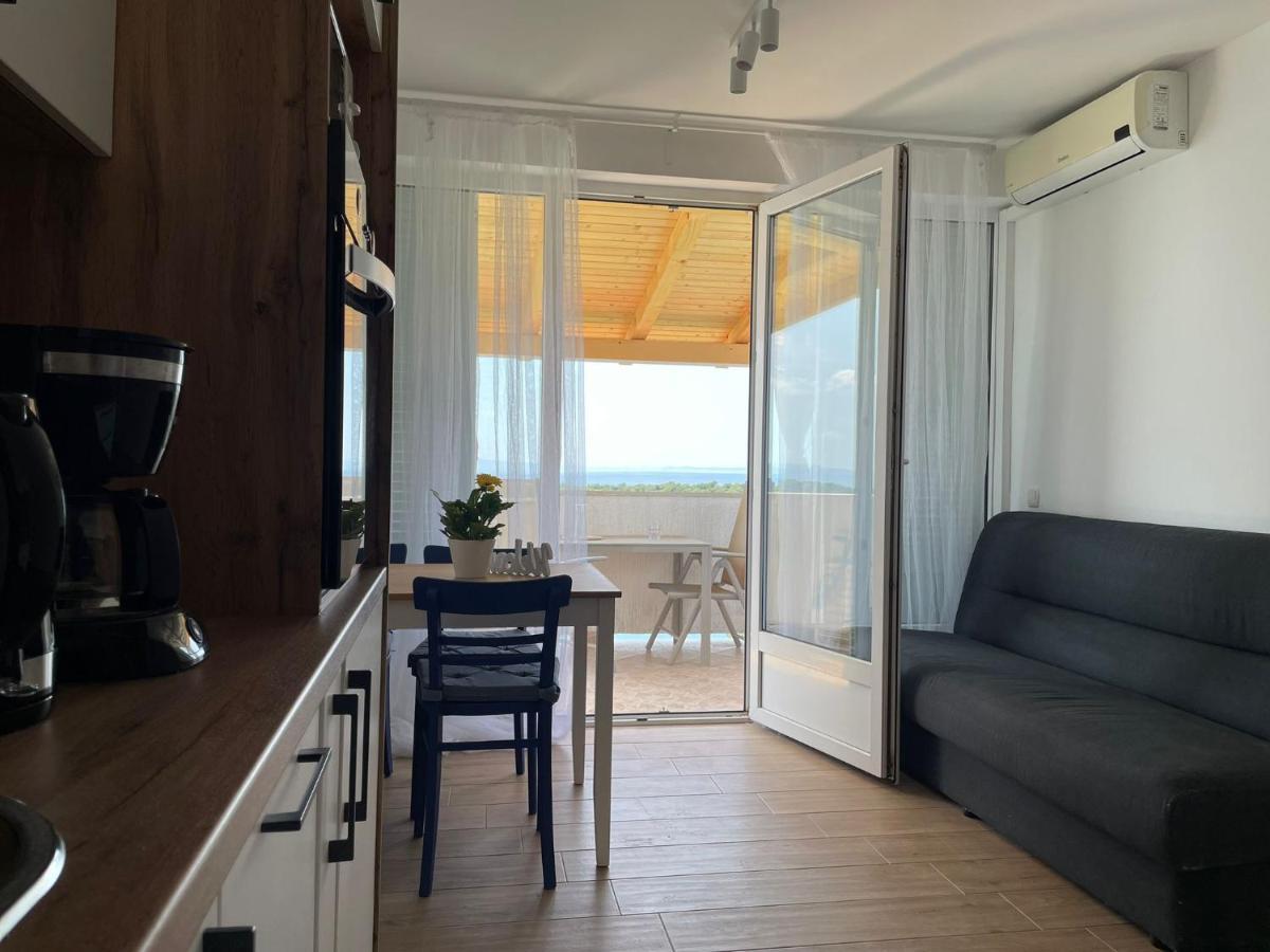 Apartmani Maris II Palit Exterior photo
