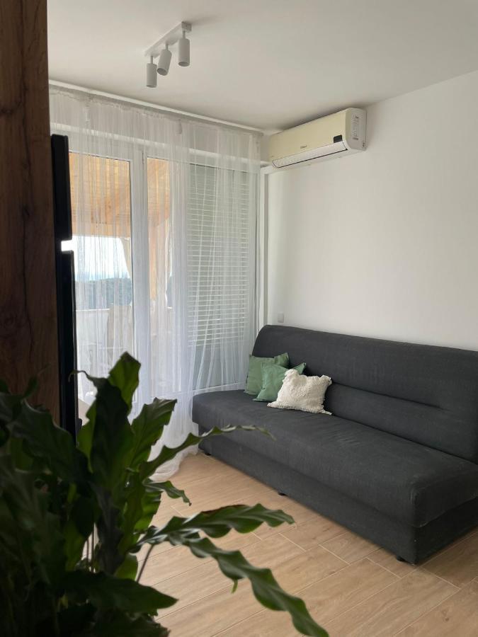 Apartmani Maris II Palit Exterior photo